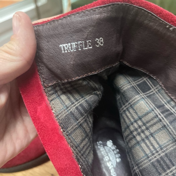 Spring Step Red Suede Button Booties Size 38/8 EUC - Picture 8 of 13